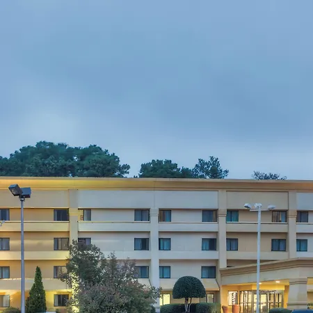 La Quinta By Wyndham Atlanta Roswell Hotel
